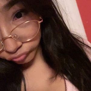 Meet your Posher, Ivette